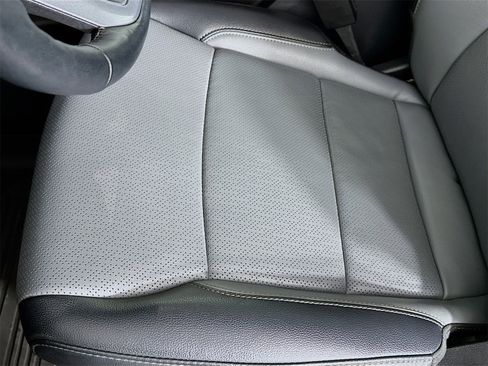 Used 2024 Ford F150 Lightning Lariat image 20