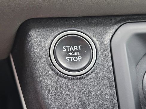 Used 2020 Land Rover Defender 110 SE image 23