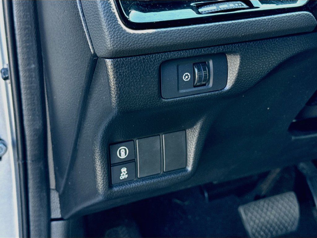Used 2024 Honda Civic EX-L image 11