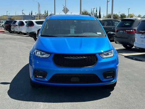 New 2026 Chrysler Pacifica Select w/ S Appearance Package FWD image 10