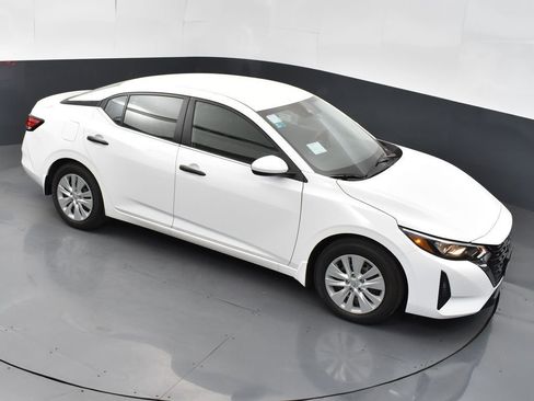 Used 2025 Nissan Sentra S image 41