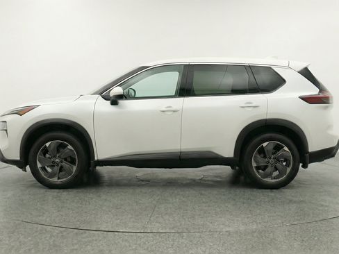 Used 2025 Nissan Rogue SV AWD/4WD image 5