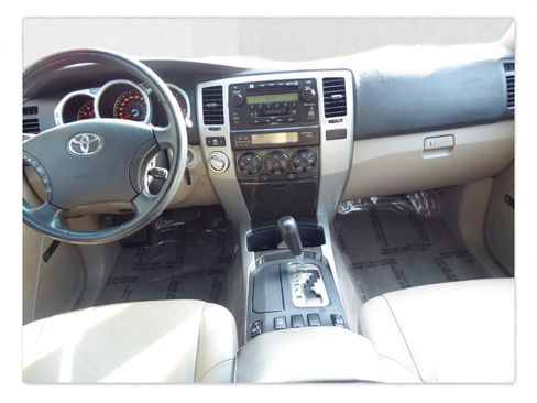 Used 2005 Toyota 4Runner Limited image 21