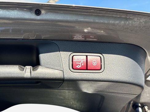 Used 2023 Mercedes-Benz GLB 250 GLB 250 image 14