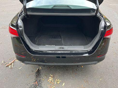 Used 2025 Nissan Sentra SV image 29