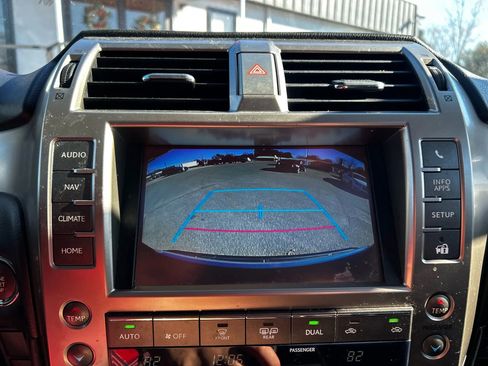 Used 2015 Lexus GX 460 image 18