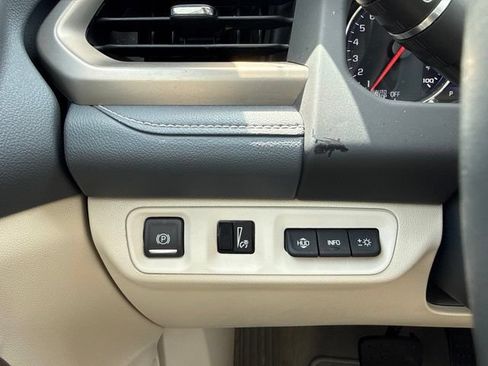 Used 2023 GMC Acadia Denali w/ Denali Technology Package AWD/4WD image 25