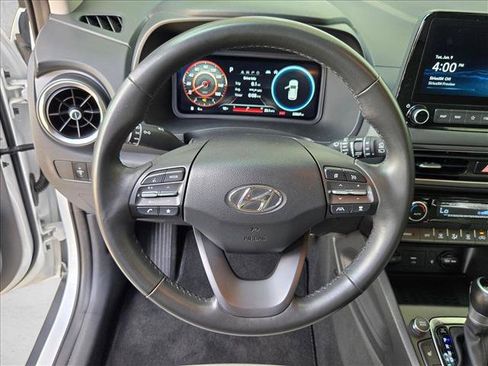 Used 2023 Hyundai Kona Limited FWD image 13