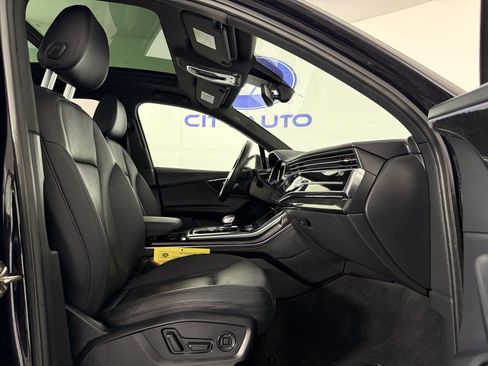 Used 2021 Audi Q7 3.0T Prestige w/ Prestige Package image 12