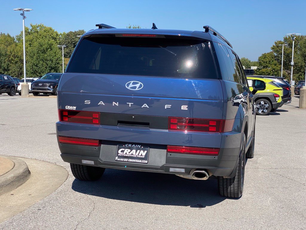 Used 2025 Hyundai Santa Fe SEL FWD image 7