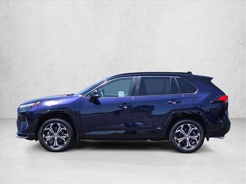 Used 2025 Toyota RAV4 XSE w/ Premium Package AWD/4WD image 9