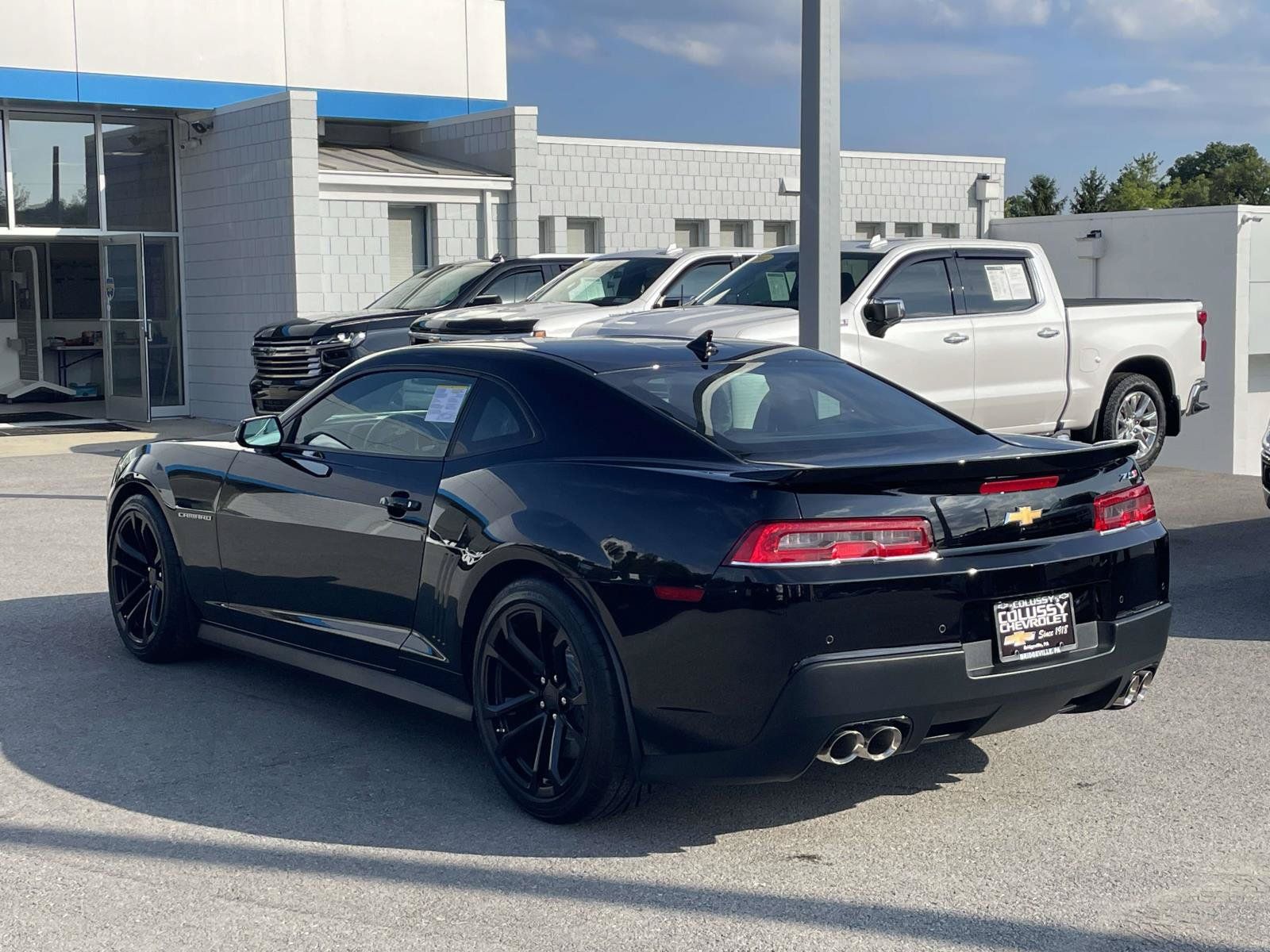 Used 2015 Chevrolet Camaro ZL1 RWD image 5
