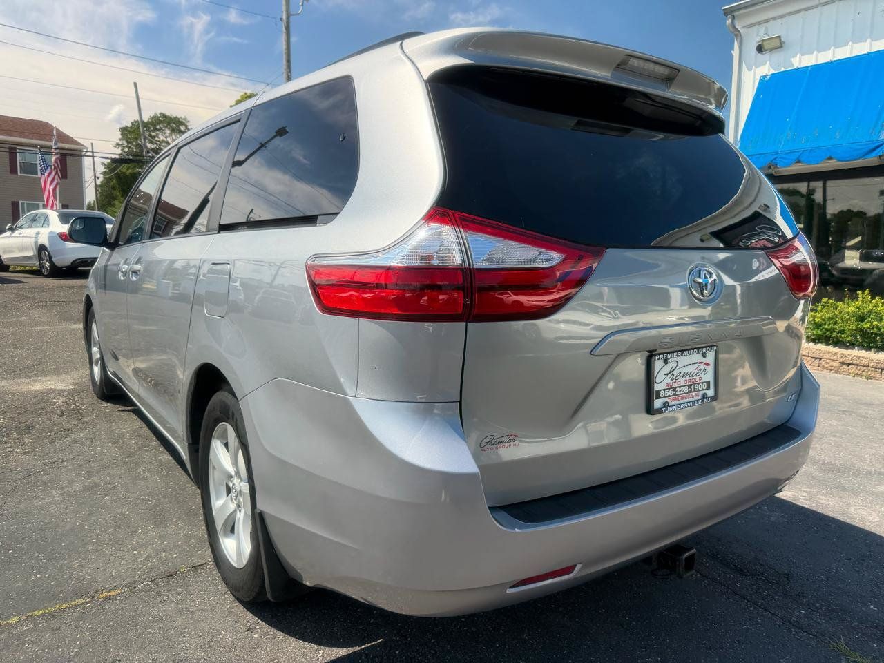 Used 2017 Toyota Sienna LE FWD image 7