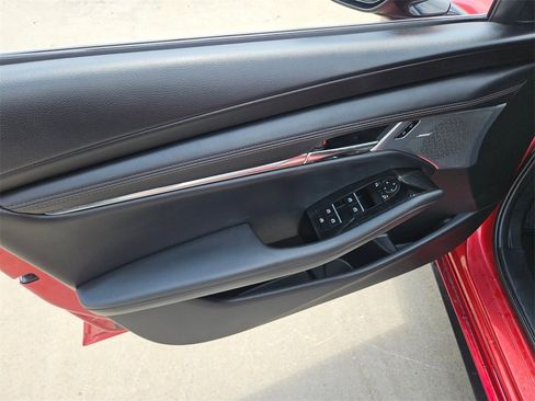 Used 2022 MAZDA MAZDA3 s image 14