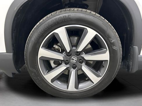 Certified 2023 Honda Pilot Touring image 12