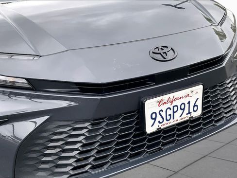 Used 2025 Toyota Camry SE w/ Convenience Package FWD image 29