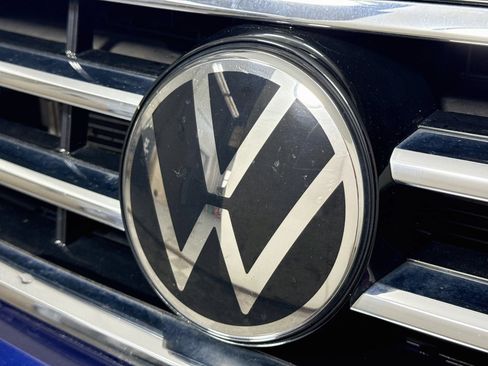 Certified 2024 Volkswagen Tiguan SE AWD/4WD image 30