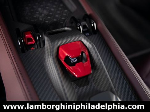Used 2025 Lamborghini Revuelto Base image 27