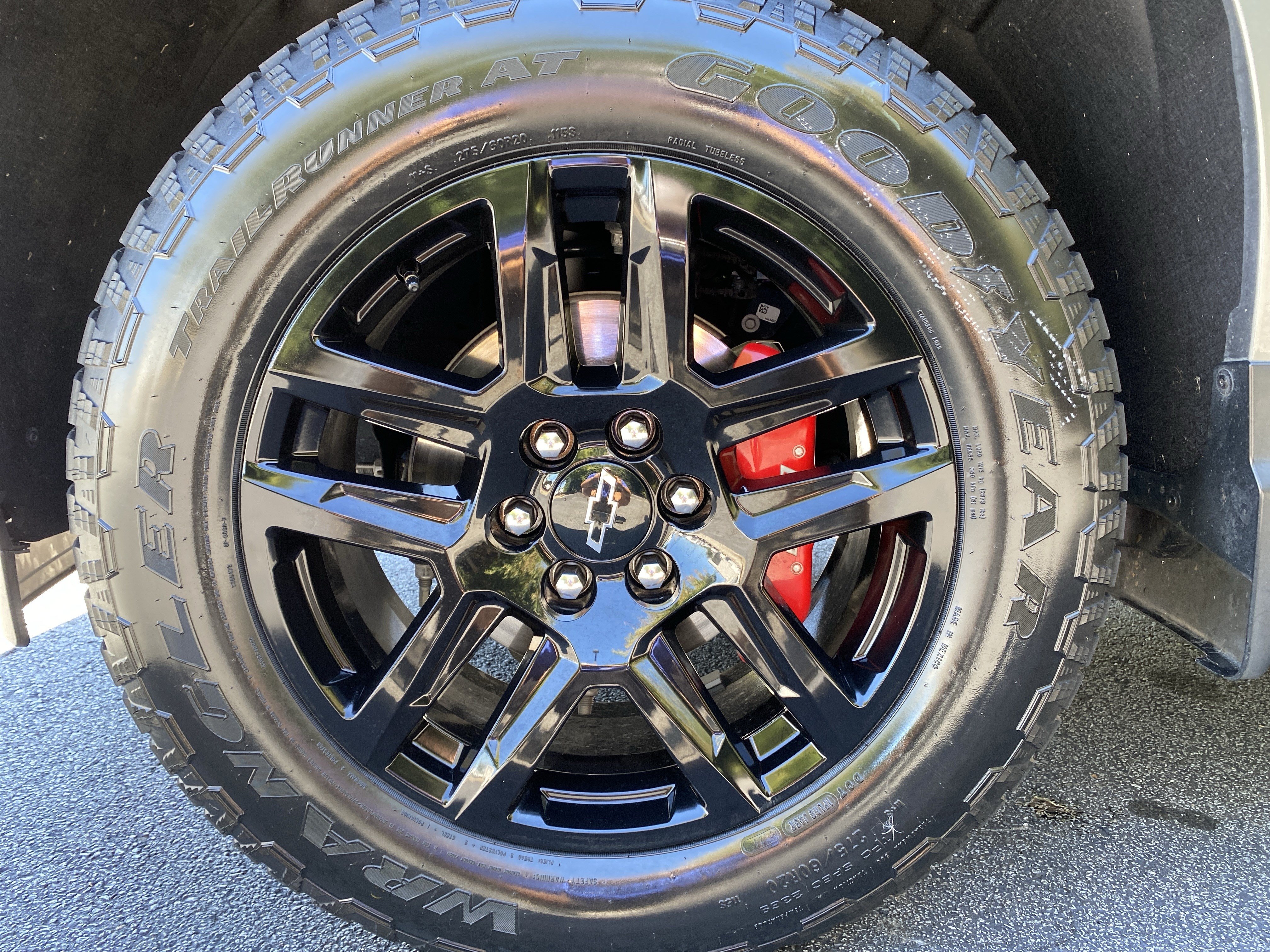 Used 2024 Chevrolet Silverado 1500 LT w/ Convenience Package II RWD image 17