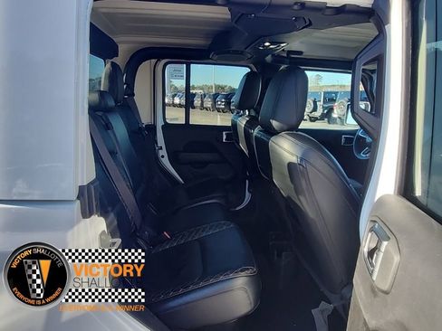 Certified 2023 Jeep Gladiator Overland image 27