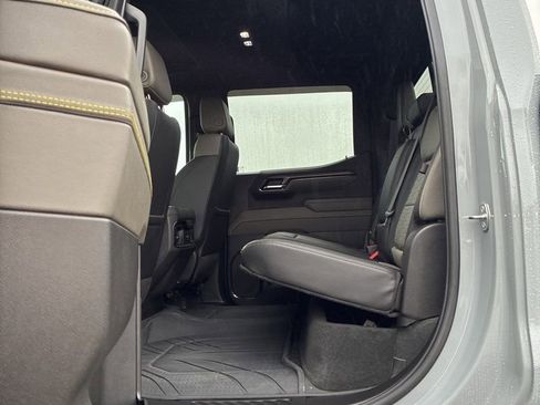 Used 2024 Chevrolet Silverado 1500 ZR2 w/ Technology Package image 11