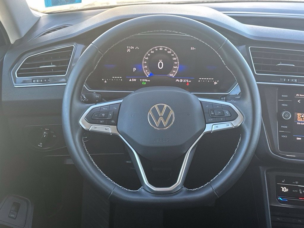 Used 2024 Volkswagen Tiguan SE AWD/4WD image 18