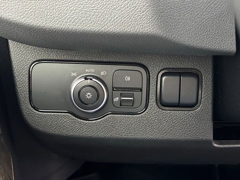 Used 2019 Mercedes-Benz Sprinter 170 w/ Driver Convenience Package image 27