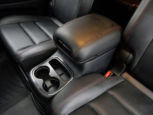 Used 2018 Dodge Durango R/T w/ Technology Group RWD image 21