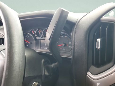 Used 2022 Chevrolet Silverado 1500 Custom image 18