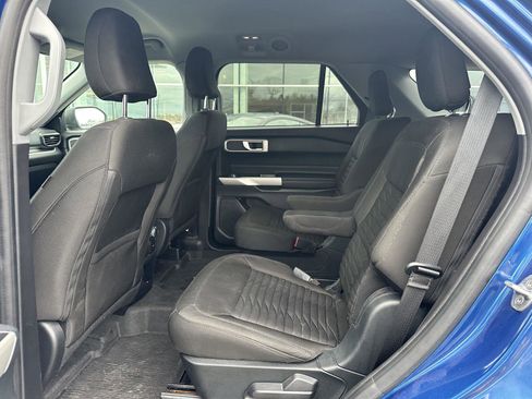 Used 2021 Ford Explorer XLT image 24