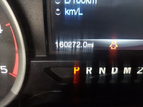 Used 2019 Ford F250 XLT w/ Camper Package AWD/4WD image 7