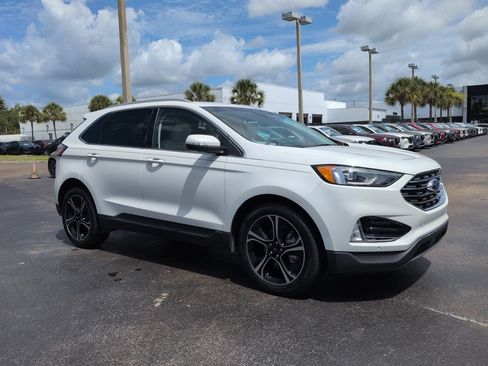 Used 2020 Ford Edge Titanium FWD image 2
