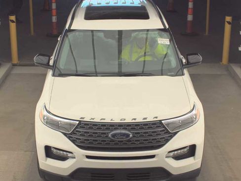 Used 2023 Ford Explorer XLT w/ Equipment Group 202A image 2