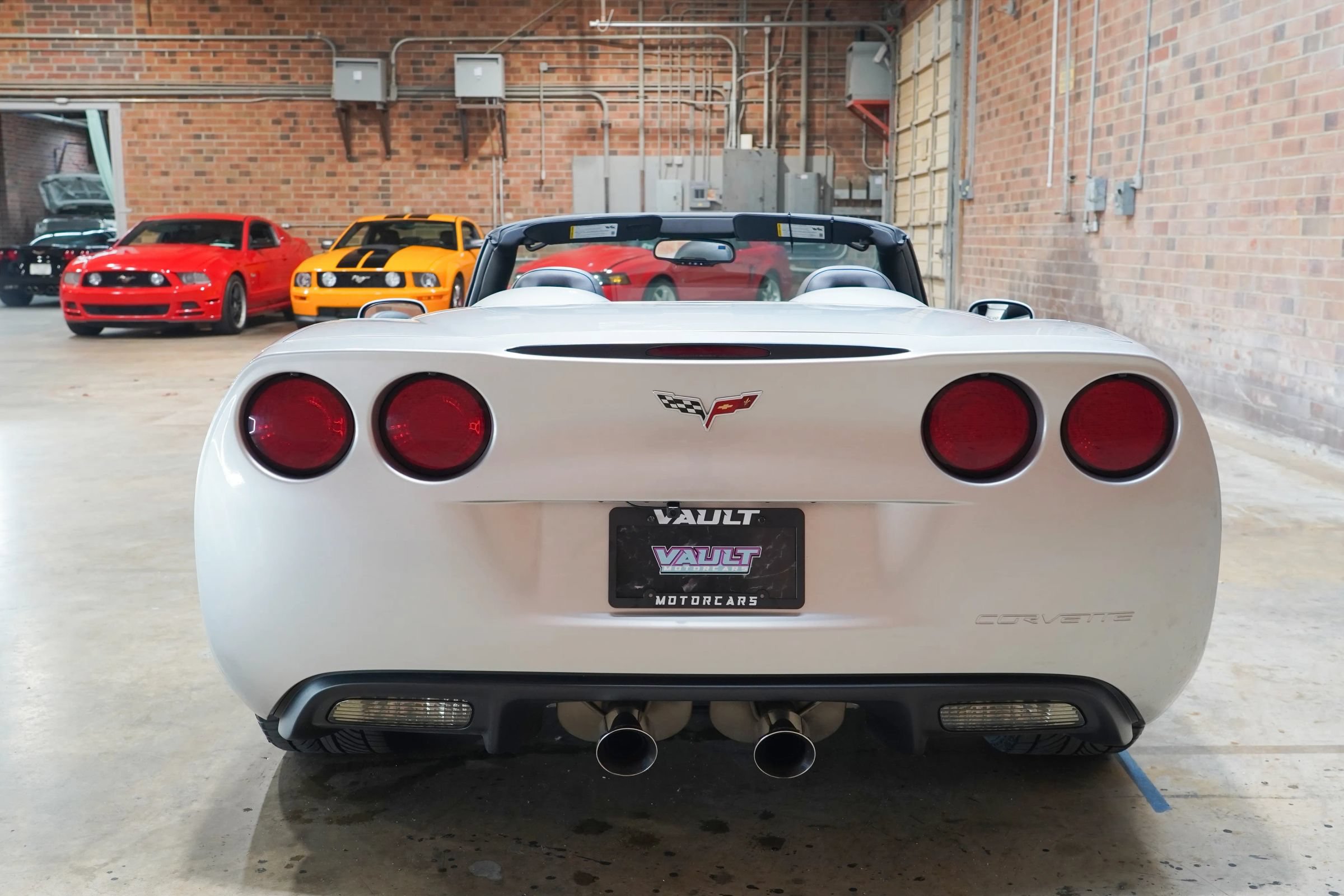Used 2006 Chevrolet Corvette Coupe w/ Preferred Equipment Group RWD image 37