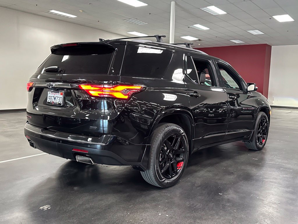 Used 2022 Chevrolet Traverse Premier w/ Redline Edition AWD/4WD image 7