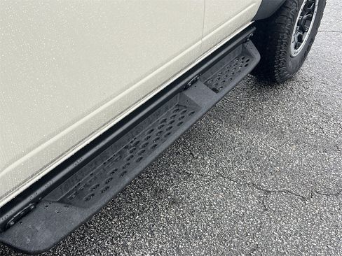 New 2025 Ford Bronco Badlands w/ Sasquatch Package AWD/4WD image 27