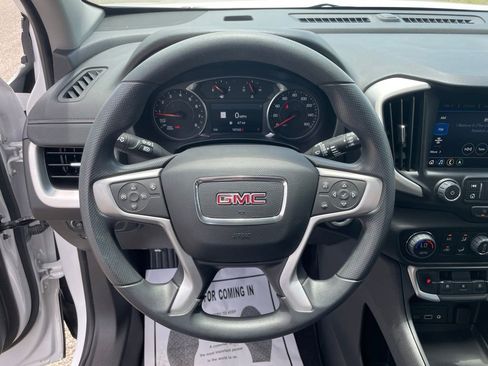 Used 2024 GMC Terrain SLE w/ Driver Convenience Package FWD image 15