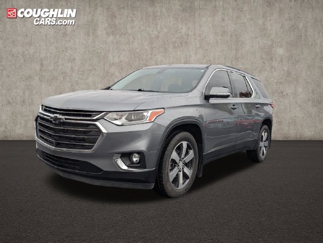 Used 2021 Chevrolet Traverse LT w/ LT Premium Package AWD/4WD image 3