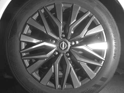 Used 2025 Nissan Altima 2.5 SV image 14