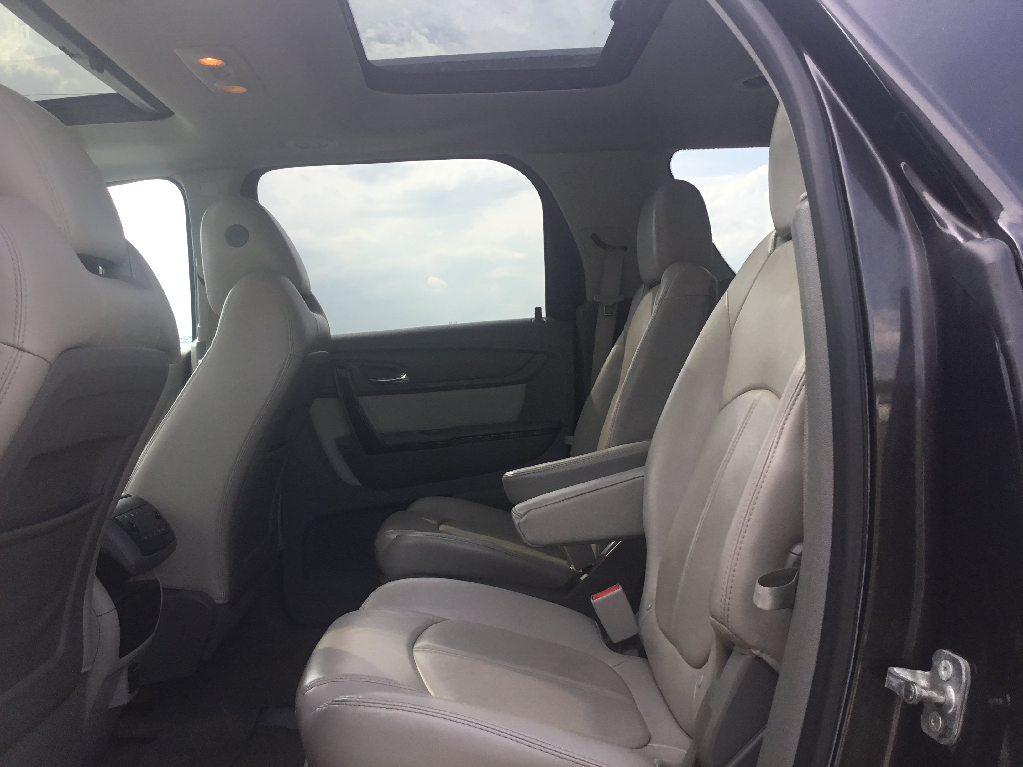 Used 2016 GMC Acadia SLT w/ Open Road Package FWD image 12