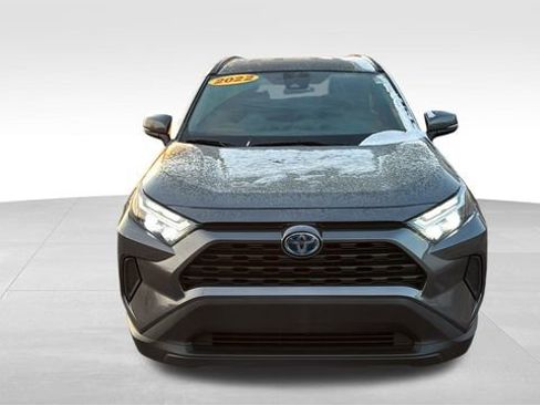 Used 2022 Toyota RAV4 XLE image 7