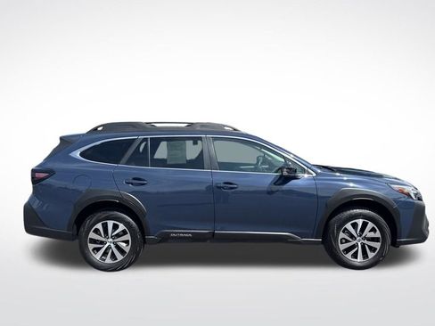 Used 2023 Subaru Outback Premium w/ Popular Package #1 AWD/4WD image 8