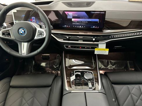 New 2026 BMW X5 xDrive50e w/ M Sport Package image 25