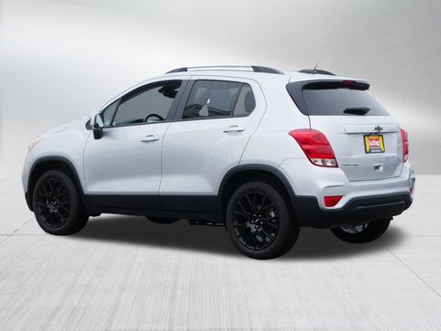 Used 2022 Chevrolet Trax LT w/ Sport Edition image 5