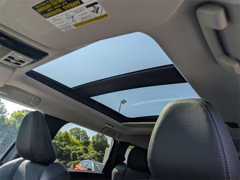 New 2025 Mitsubishi Outlander SE image 25