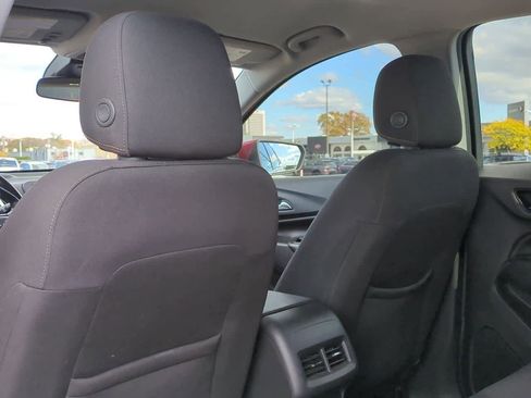 Used 2019 Chevrolet Equinox LT w/ Driver Convenience Package image 17