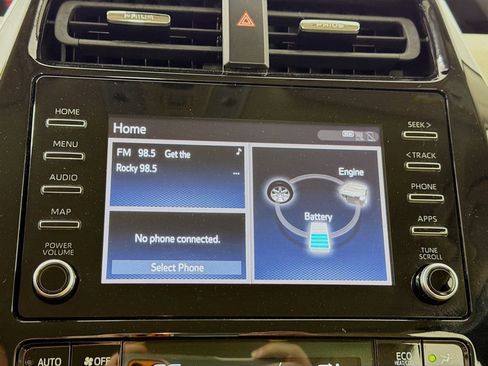 Used 2020 Toyota Prius LE FWD image 14