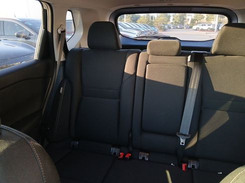 Certified 2025 Nissan Rogue S image 17