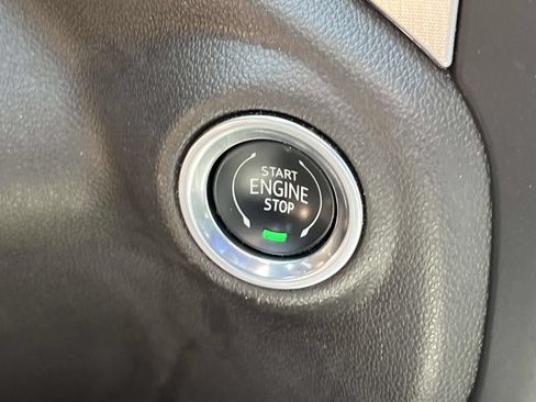 Used 2019 GMC Sierra 1500 SLT w/ SLT Premium Plus Package AWD/4WD image 34