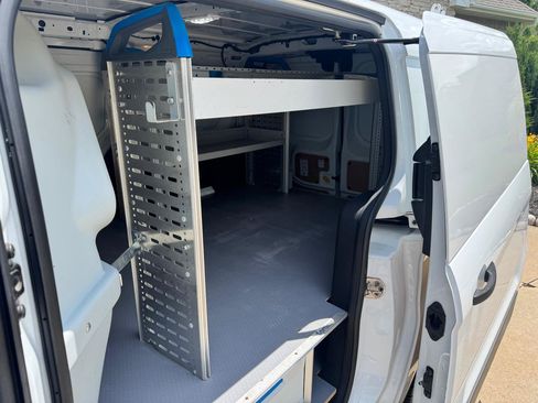 Used 2014 Ford Transit Connect XL FWD image 15